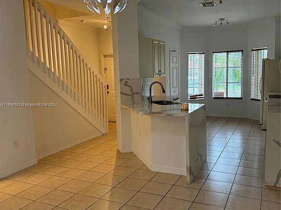 3rd image of 10764 NW 84th St Unit 3-25