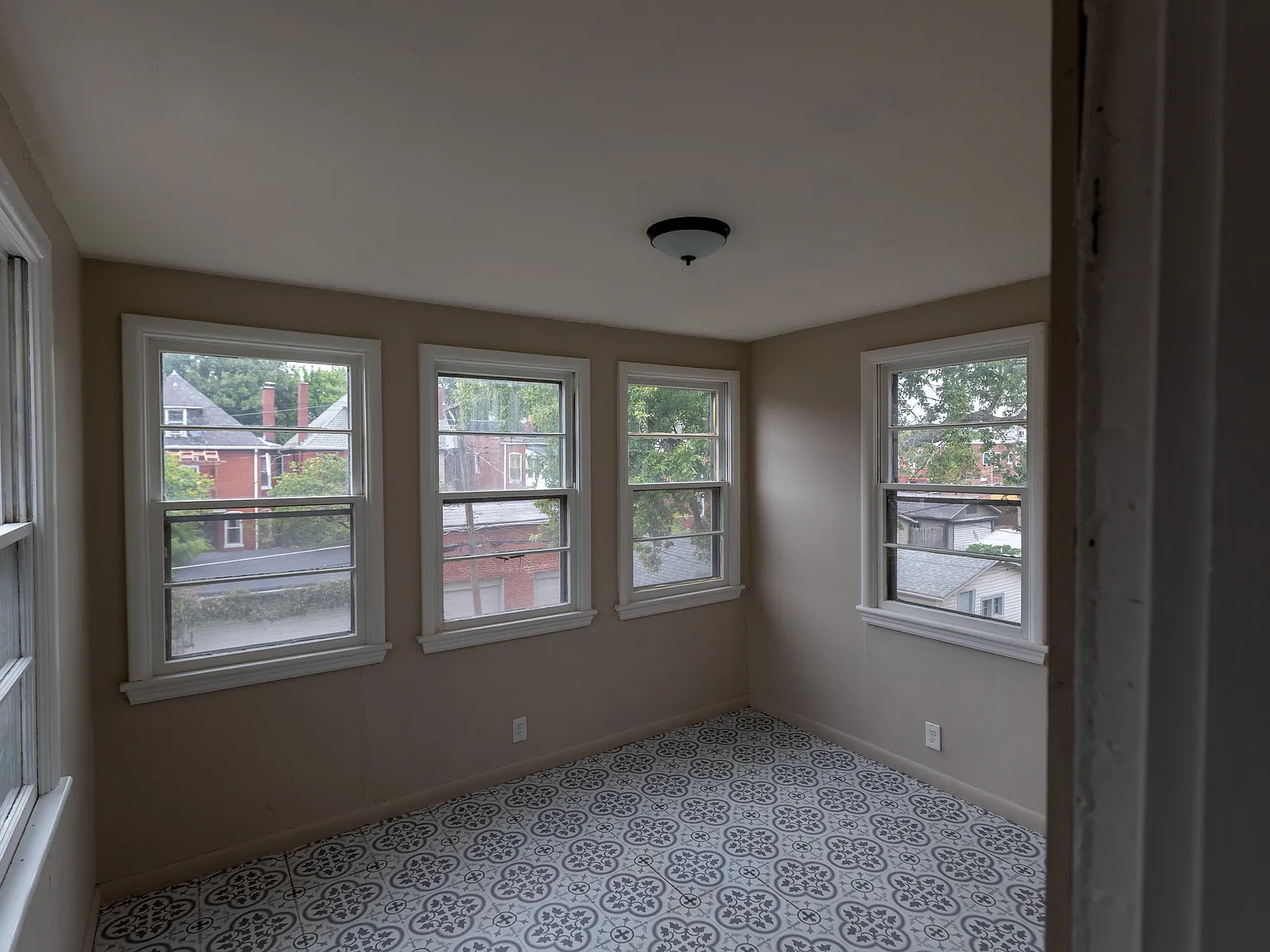 2 bed, 1400 sqft, $1,695 — Photo 2