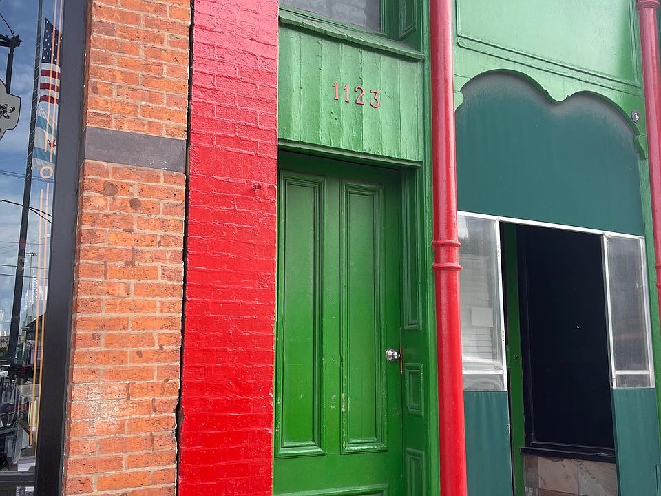 1st image of 1123 W Grand Ave #2B