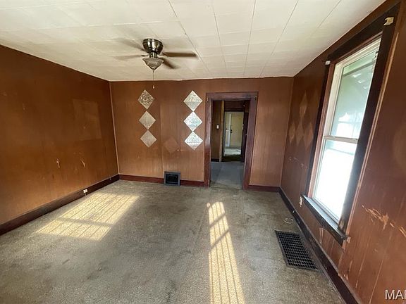 4th image of 447 N 58th St