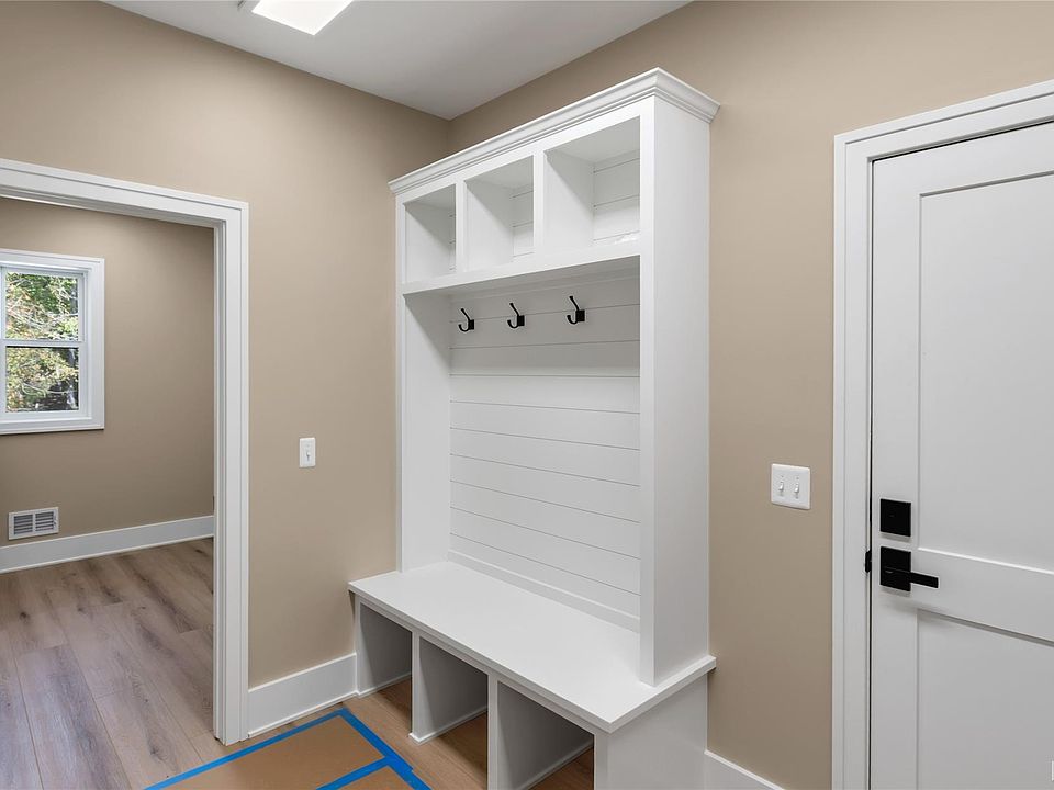 7877 Donegal Ct, photo 16