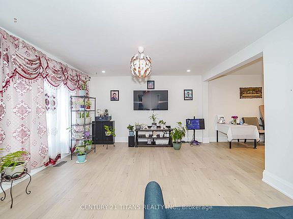2nd image of 42 Pixley Cres