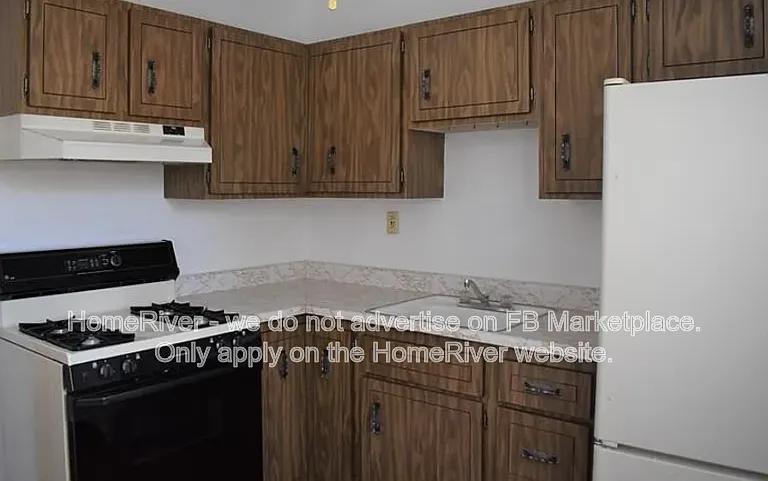 213 Giffin Ave #2 — Photo 2