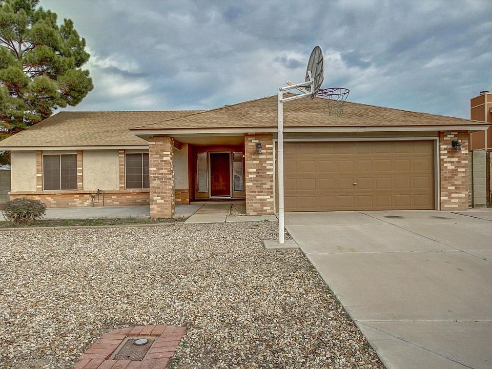 1st image of 8008 W Dahlia Dr