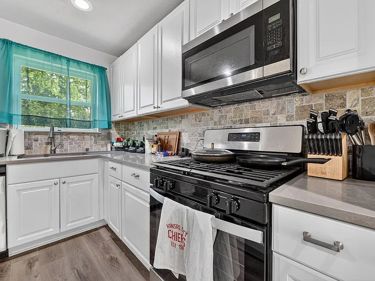 324 N Shore Pl — Photo 10