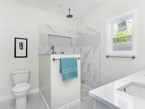 2nd image of 814 Gerard St