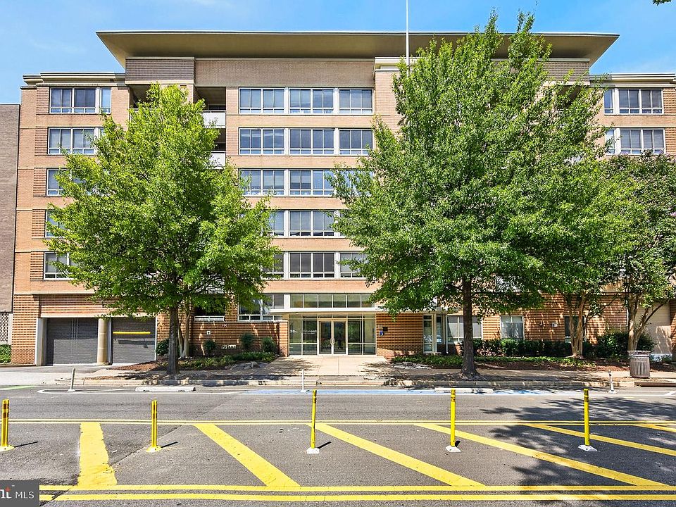 1st image of 355 I St SW APT 317