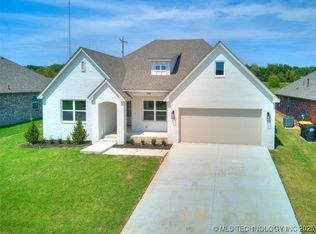 27901 E 107th St S, Coweta, OK 74429