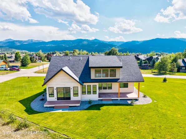 320 Kristen St, Victor, ID 83455