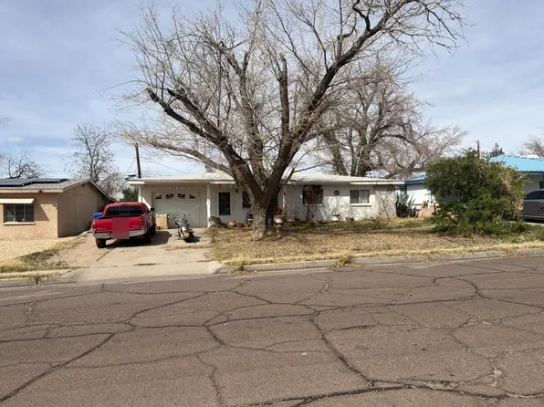 1955 Corbett Dr, Las Cruces, NM 88001