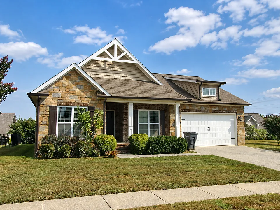 1137 Cross Pointe Dr