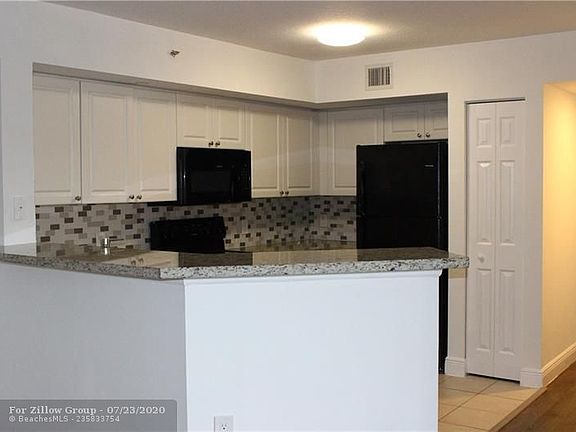 2nd image of 4211 San Marino Blvd APT 202