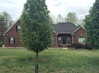 114 Glory Ct, Advance, NC 27006