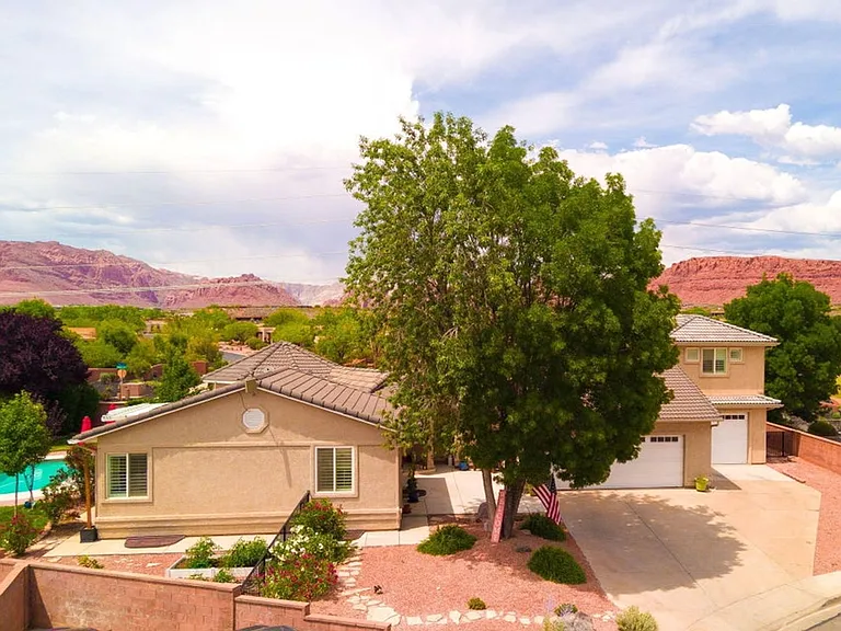 1983 N Centennial Cir — Photo 43