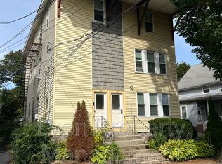 156 Bennett St UNIT 3R, Woonsocket, RI 02895