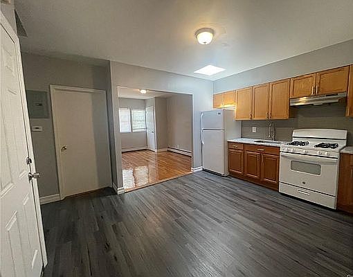 2nd image of 1217 E 223rd St APT 1