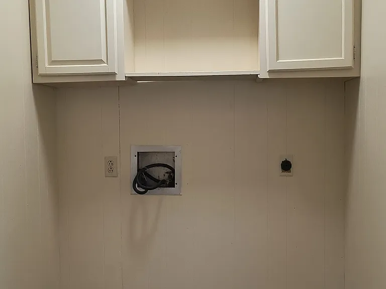 3010 S Holly St — Photo 10