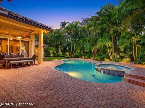 1083 SW 156th Ter, Pembroke Pines, FL 33027