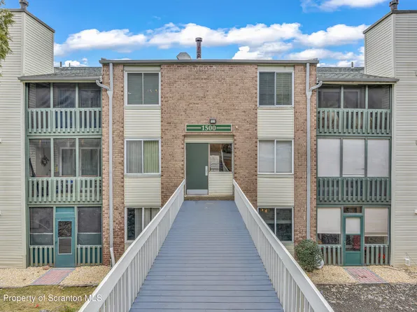 1508 Summit Point, Scranton, PA 18508