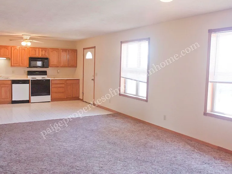 Paige Apartments — Photo 12