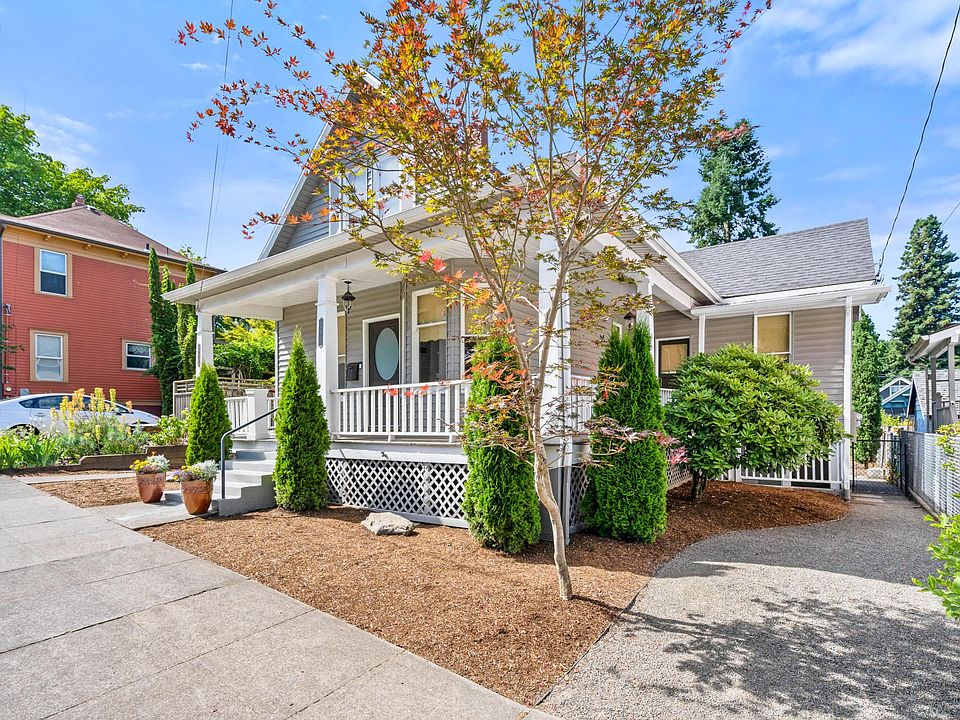 1st image of 1217 SE Rhone St #1217