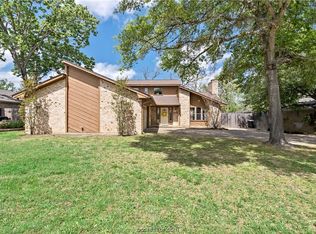 1205 Haddox Ct, College Station, TX 77845