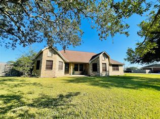 5835 Plantation Dr, Cove, TX 77523