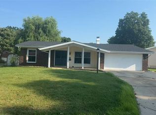 7525 English Coach Ln, Hazelwood, MO 63042