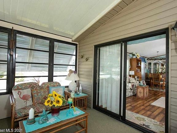 3rd image of 1405 Barefoot Cir