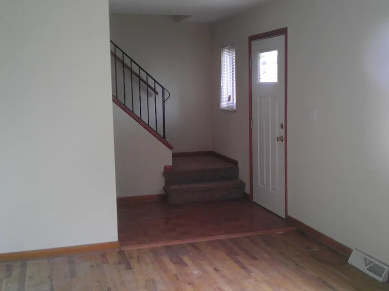 2124 Seaforth Pl — Photo 5