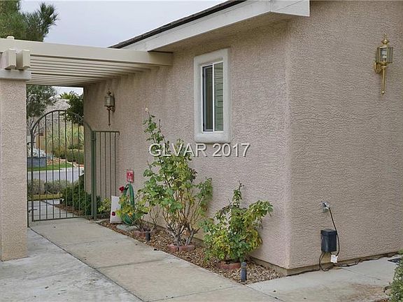 3rd image of 10382 Walking View Ct