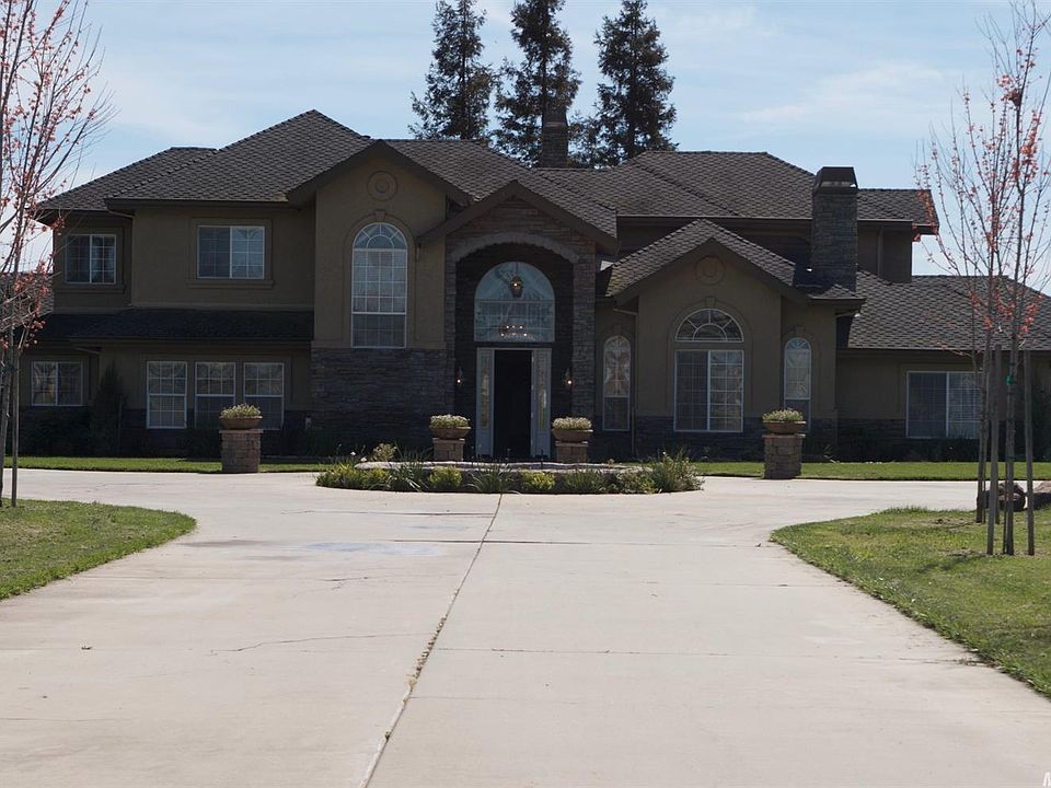 1st image of 26174 E Magnolia Ave