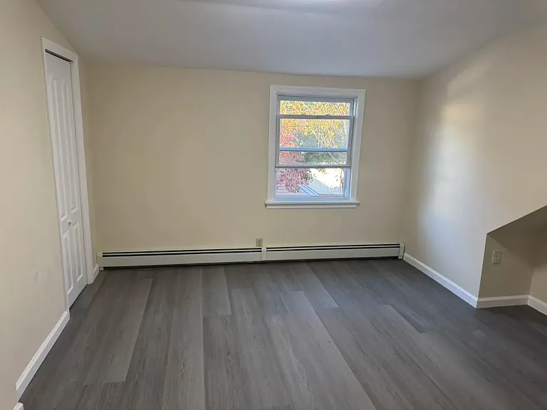 118 Kamda Blvd — Photo 13