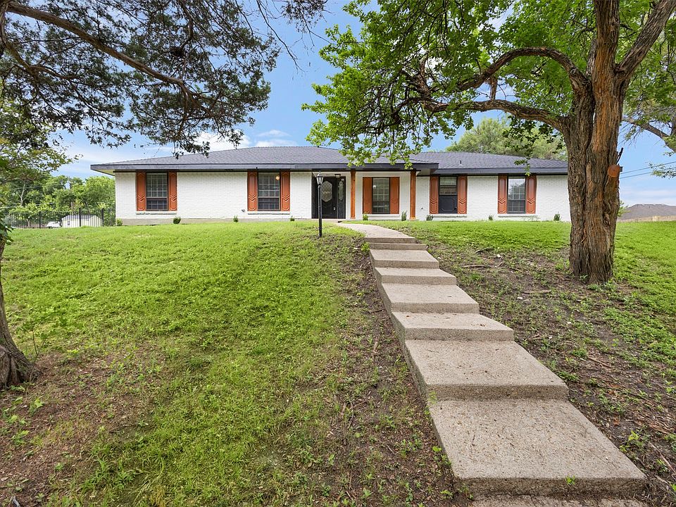 1st image of 102 Pecan Ln