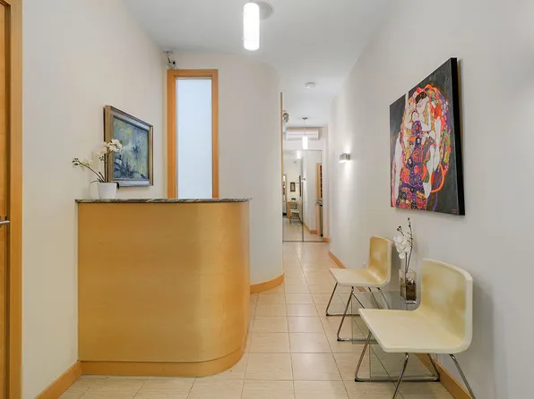 570 Park Ave #D, New York, NY 10065