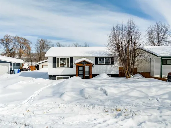 106 SW Hill Dr, Wood Buffalo, AB T9H 2B5