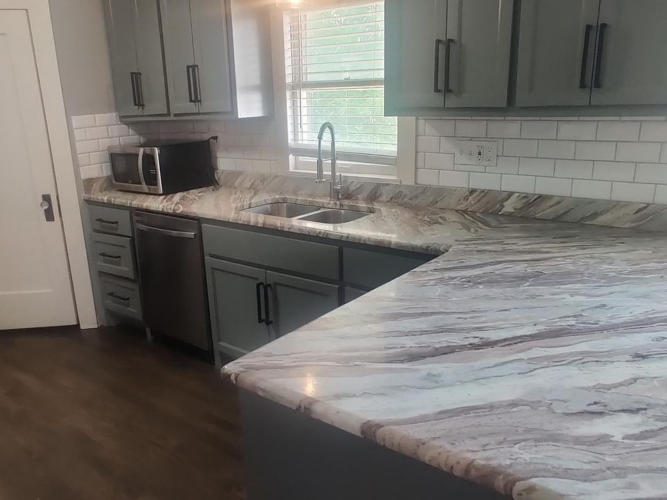 1st image of 3717 Meadowbrook Dr