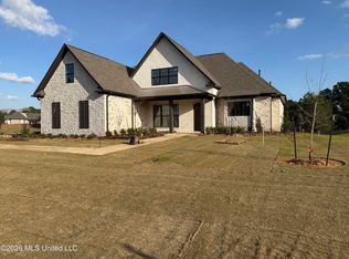 172 Leslie Dr, Flowood, MS 39232