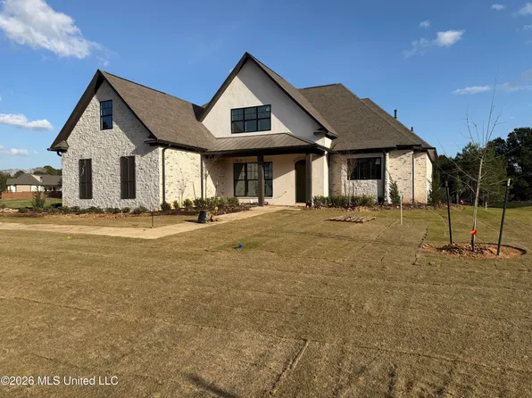 172 Leslie Dr, Flowood, MS 39232