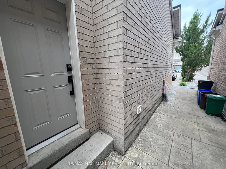 15 Cormorant Cres #BASEMENT — Photo 14