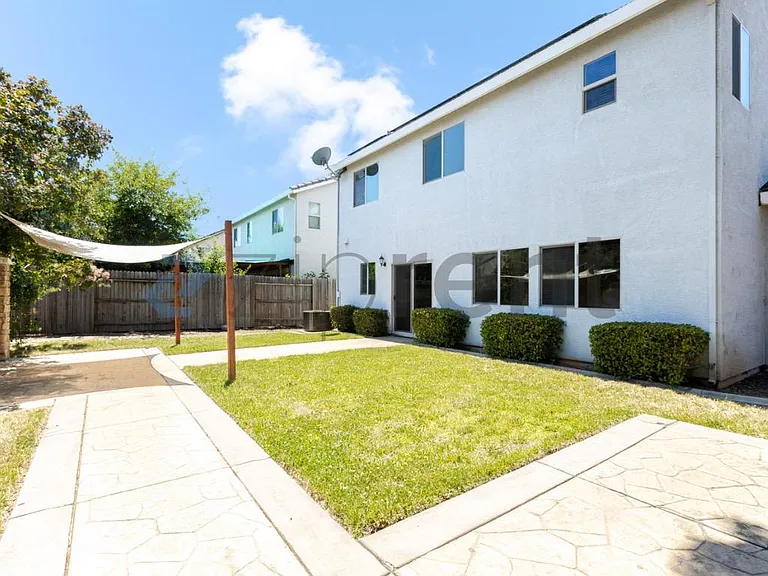 5609 Freestone Dr — Photo 35