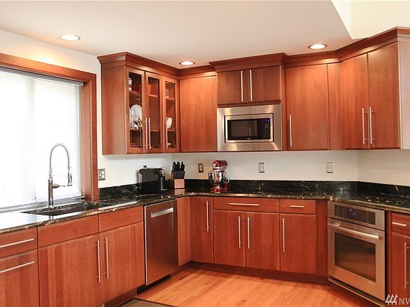 4th image of 272 Loch Ln