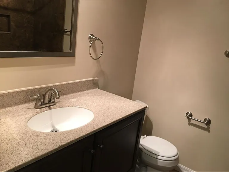 2148 White Oak Dr — Photo 6