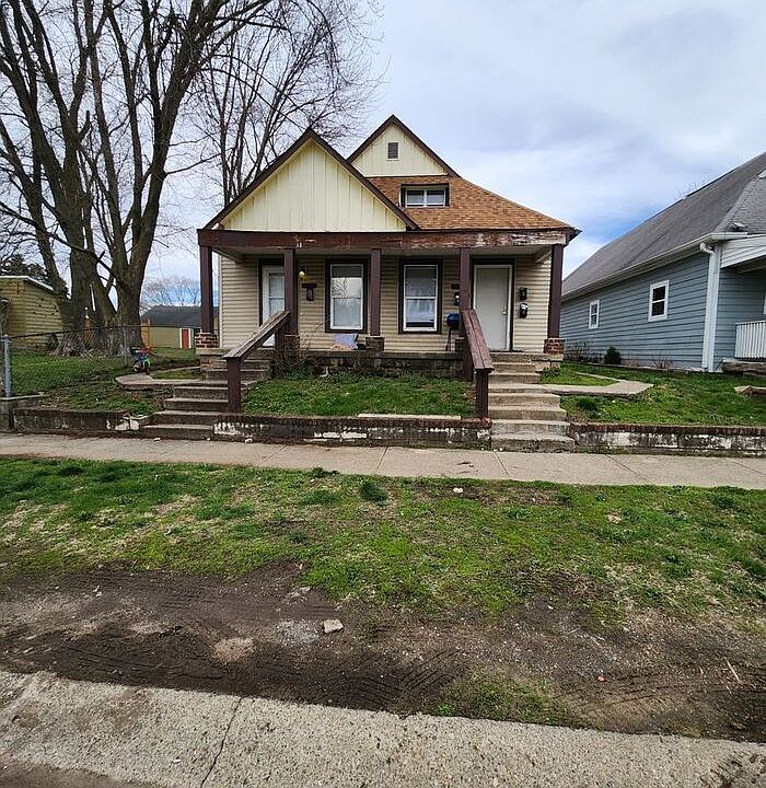 2nd image of 1127 S Richland St