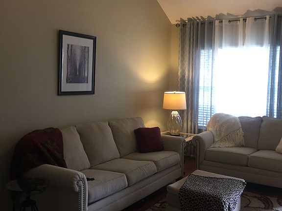 Open living vaulted ceiling