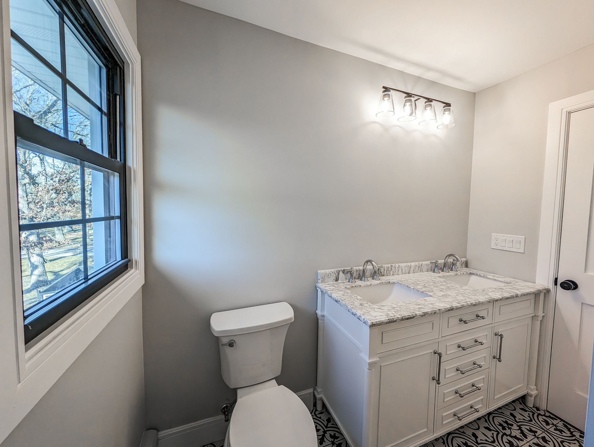 1150 Factory Ave, Mattituck, NY 11952 Out East