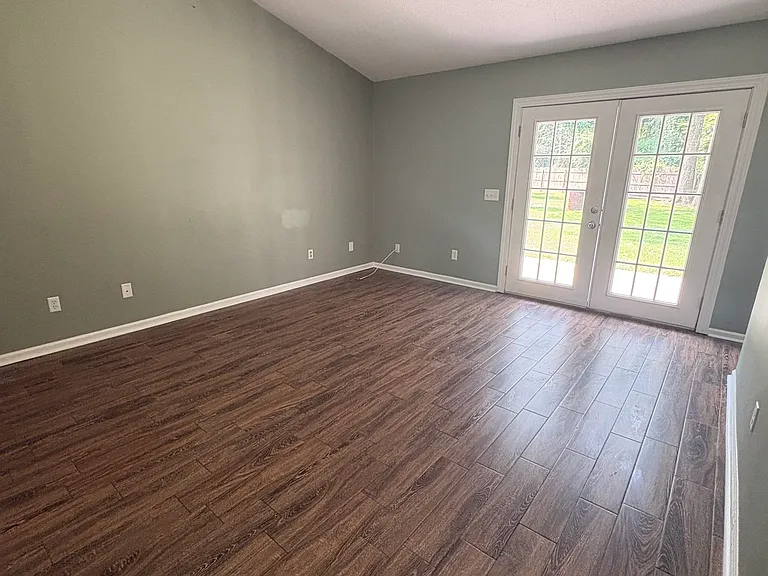 112 Boxwood Ct — Photo 12
