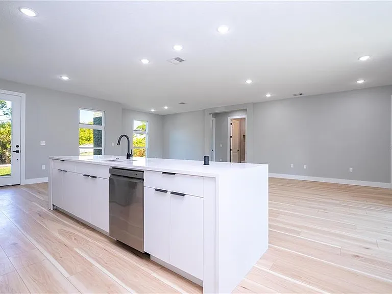 15 Ramblewood St — Photo 20