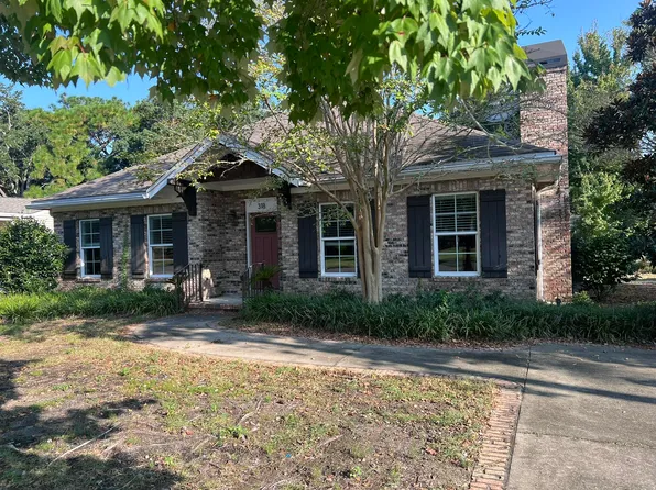318 Chicago Ave, Valparaiso, FL 32580
