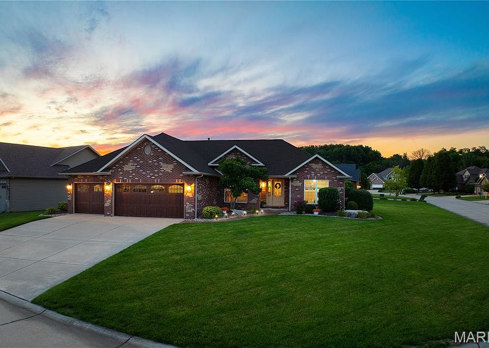 1st image of 137 Stonebridge Bluff Dr